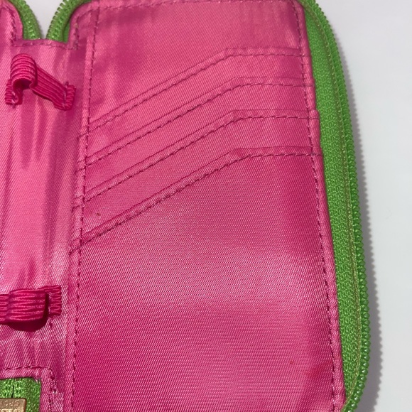 Lily Pulitzer Wristlet - Picture 5 of 11